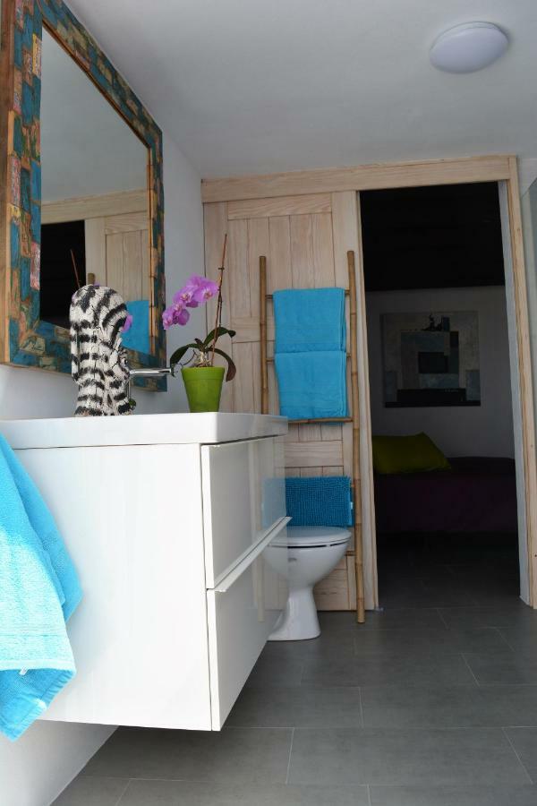 Apartamento Las Palmeras Nazaret Exterior photo