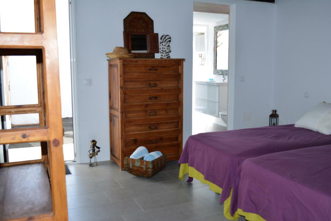 Apartamento Las Palmeras Nazaret Exterior photo